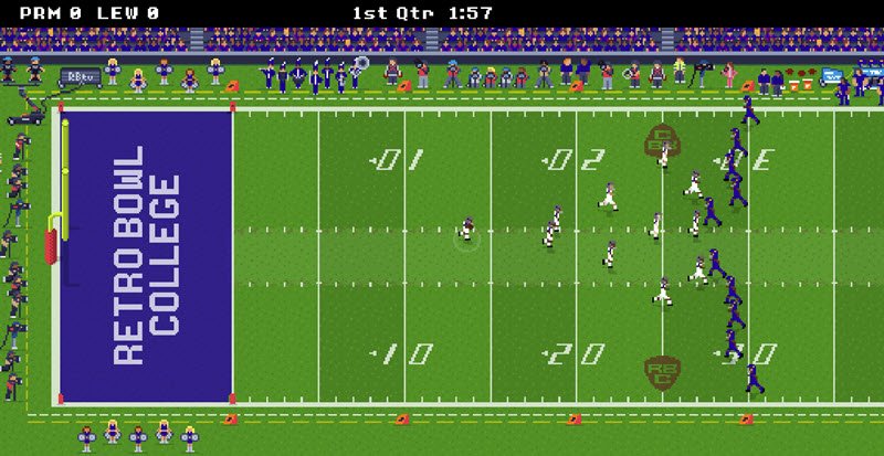 Retro Bowl College screenshot